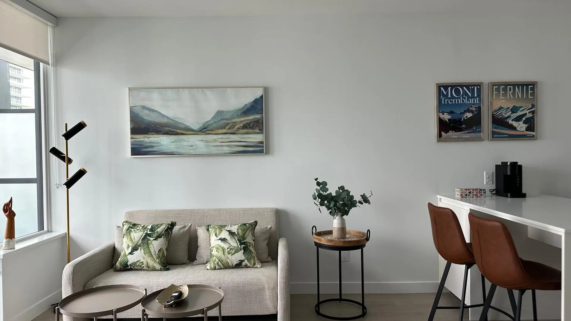 Ubc Pacific Spirit Modern Style Home Vancouver 0*,  Kanada