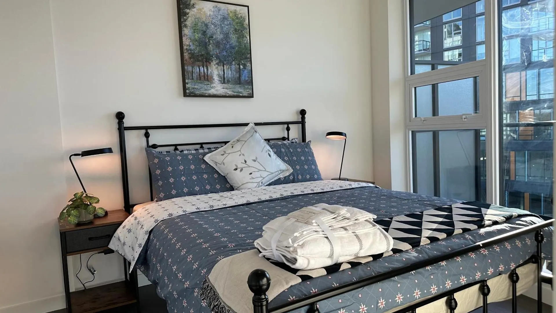 Ubc Pacific Spirit Modern Style Home Vancouver Apartment